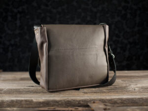 Skórzana torba listonoszka A4 handmade Śladem Kota